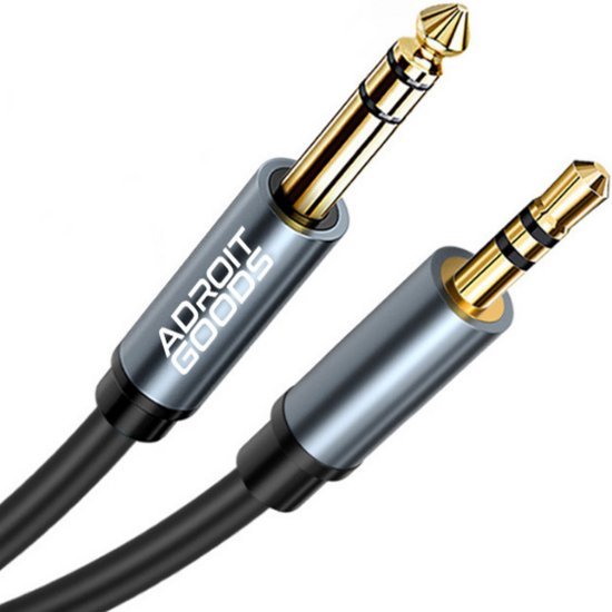 zilver en zwart audiokabel met goudkleurige connectoren en AdroitGoods merknaam