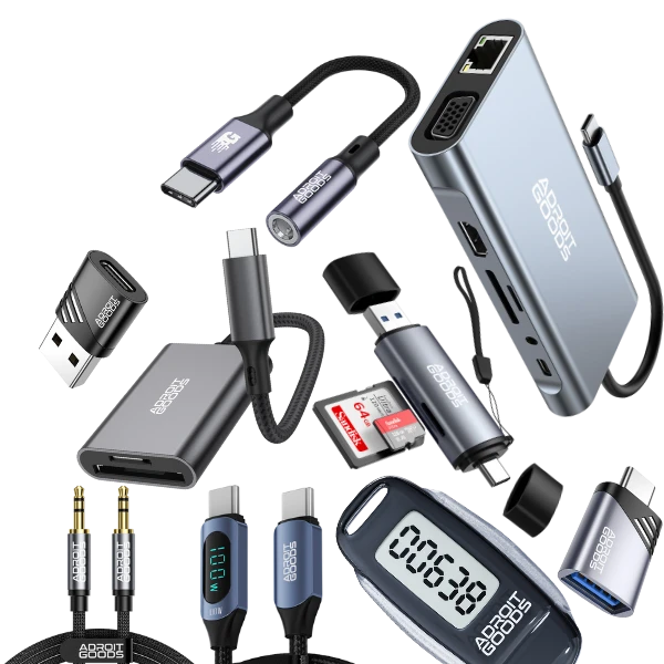 Meerdere USB-C adapters en kabels van AdroitGoods voor diverse aansluitingen en functies.