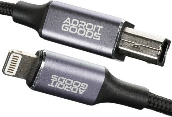 AdroitGoods zwarte gevlochten kabel met USB en Lightning connector close-up detail
