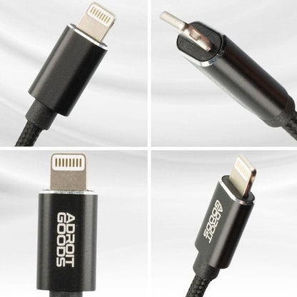 Zwarte AdroitGoods oplaadkabel met gevlochten kabel en twee verschillende connectoren close-upbeelden