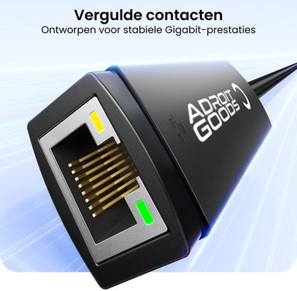 Zwarte netwerkkabel met vergulde contacten en AdroitGoods logo voor stabiele verbindingen