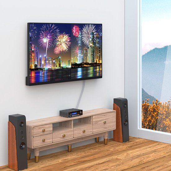 moderne woonkamer met houten meubel, draadloze speaker en vuurwerk op tv-scherm