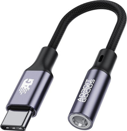 Zwarte USB-C naar 3,5 mm adapterkabel met metalen behuizing en gevlochten kabelmantel